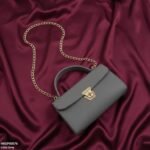 HBGP00076 Virella Classic Lock Ladies Handbag - Image 4